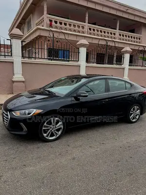 Hyundai Elantra Limited Sedan FWD (2.0L 4cyl 6A) 2017 Black