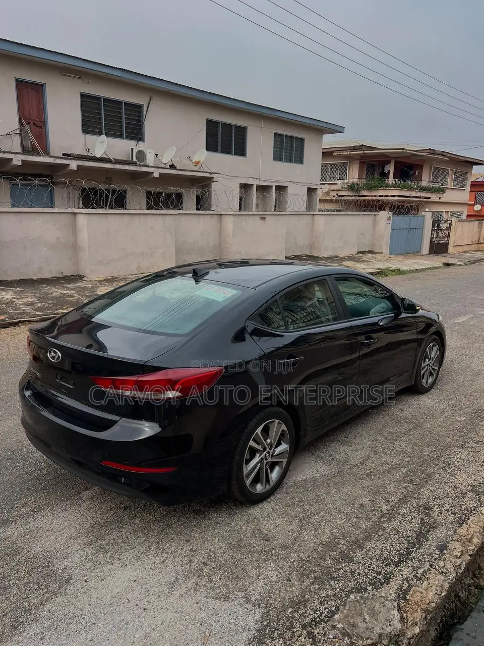 Hyundai Elantra Limited Sedan FWD (2.0L 4cyl 6A) 2017 Black