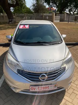 Nissan Versa 2015 Silver