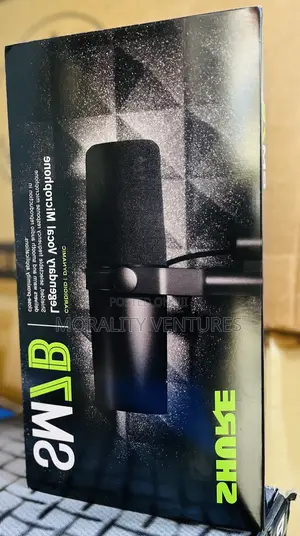 Shure Sm7b Cardioid Dynamic Vocal Microphone.