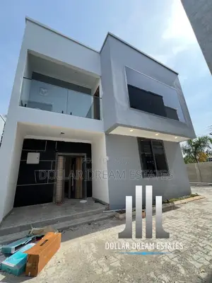 3bdrm Townhouse / Terrace in North Legon for rent