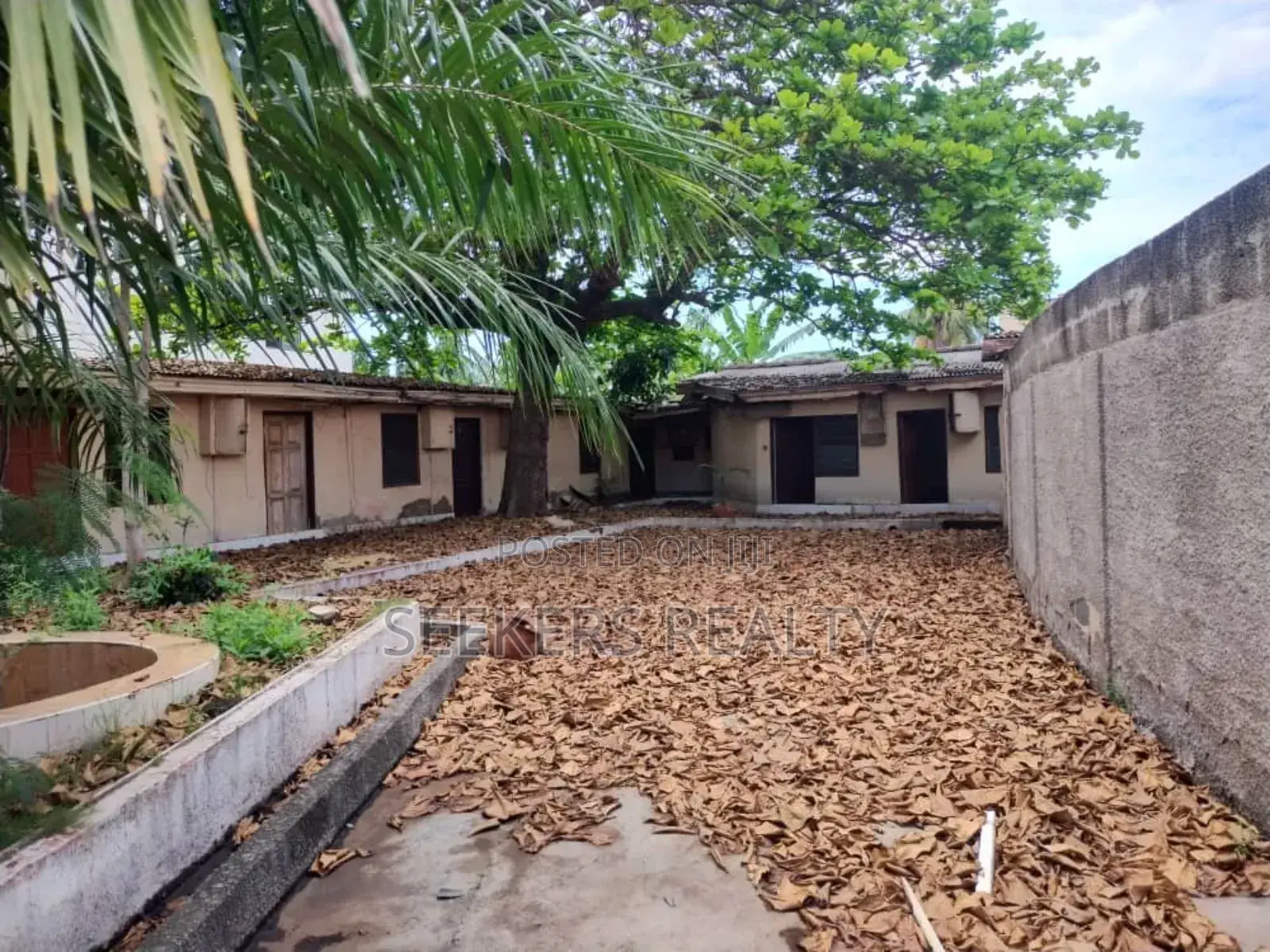 6bdrm House in Seekers Realty, Airport Residential Area for sale