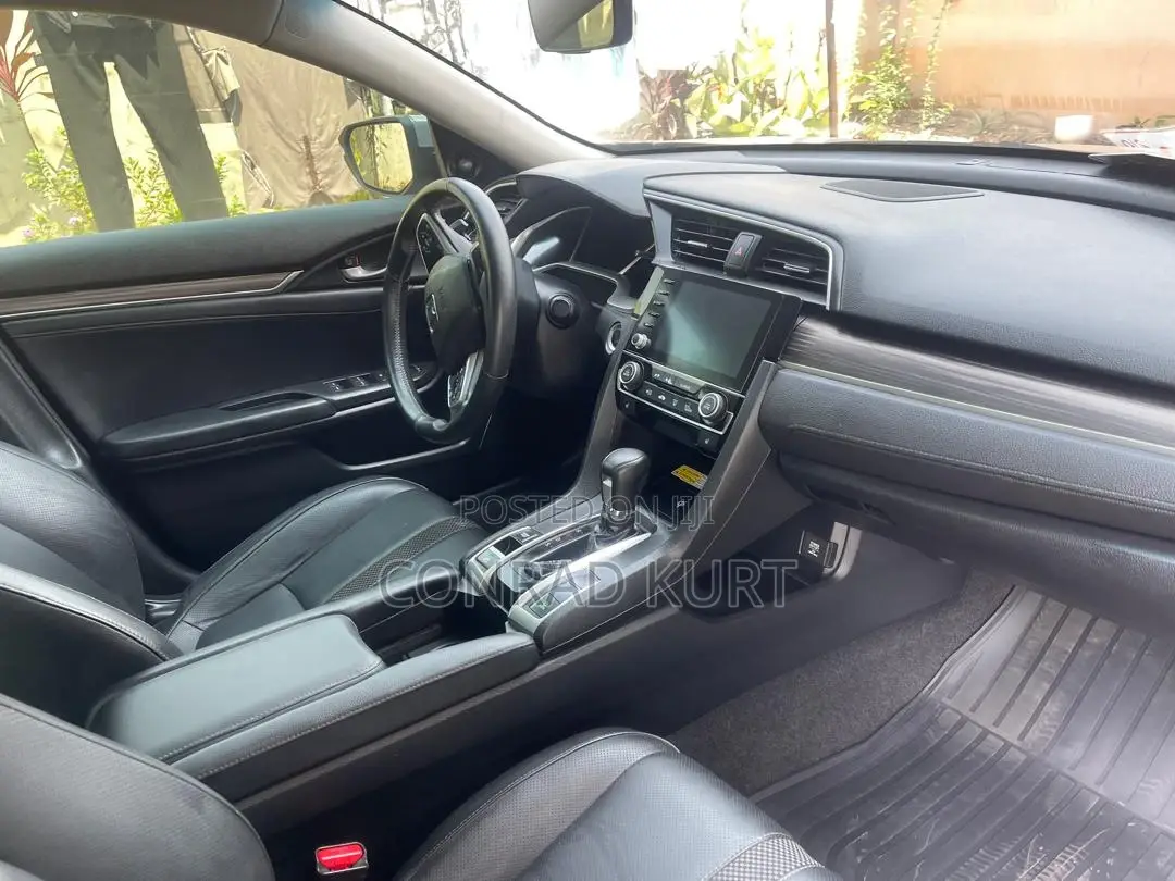 Honda Civic Touring Sedan 2019 Gray