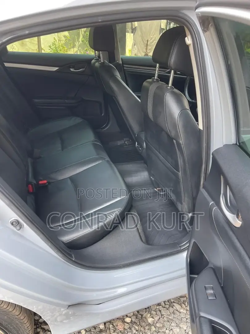 Honda Civic Touring Sedan 2019 Gray