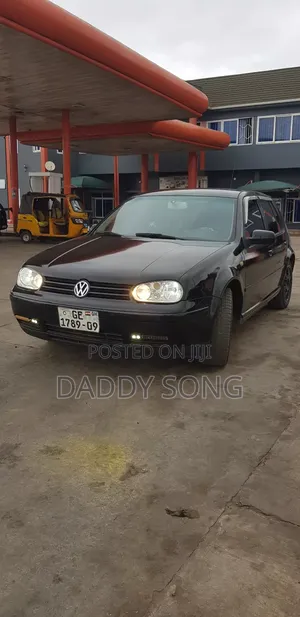 Volkswagen Golf 1.6 2000 Black