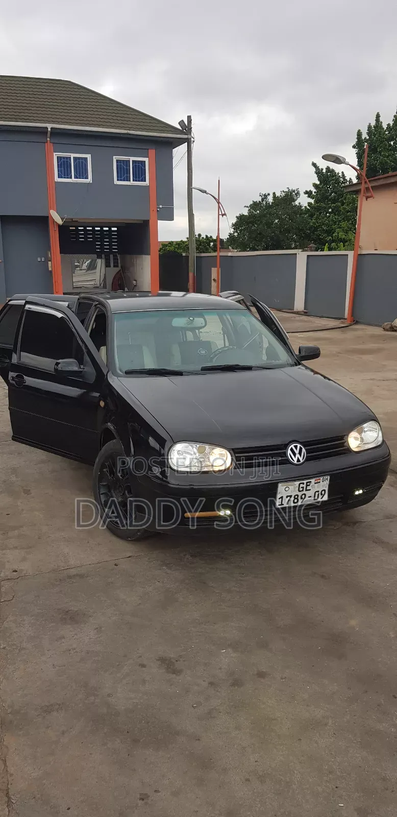 Volkswagen Golf 1.6 2000 Black