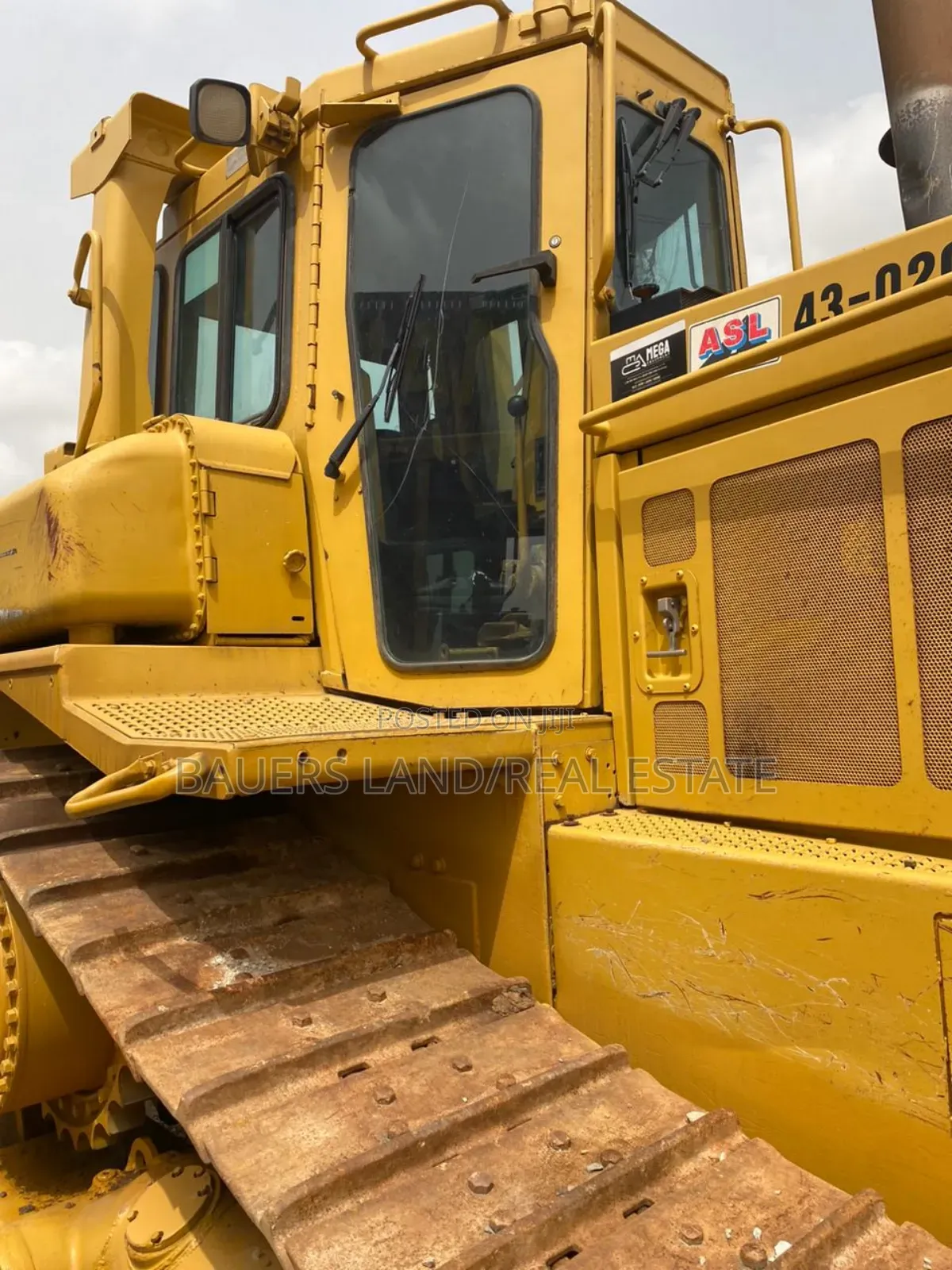 Caterpillar D7h Bulldozer.