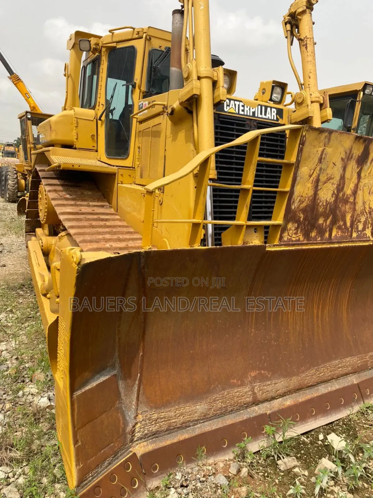 Caterpillar D7h Bulldozer.