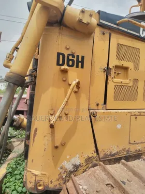 Caterpillar D6h Bulldozer