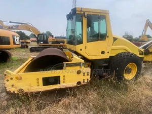 Bomag Bw211-D40 Single Drum Compactor.