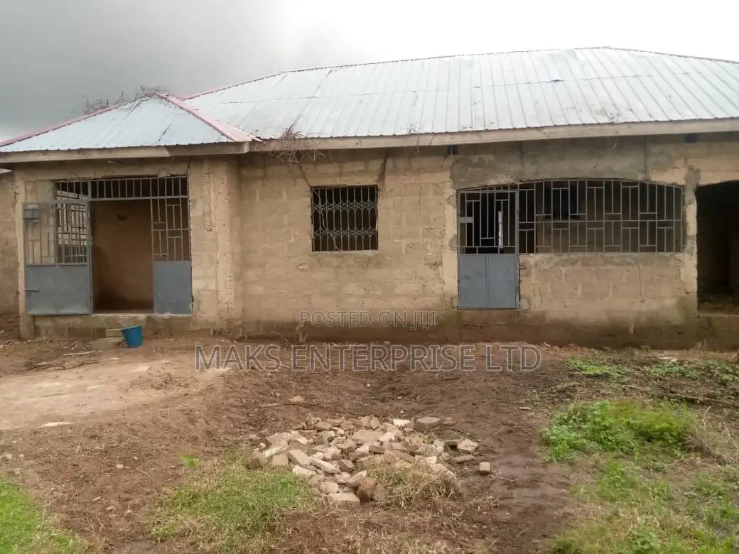 Land With 1 Chamber and Hall Self-Contain, 2 Single Room Self Contain