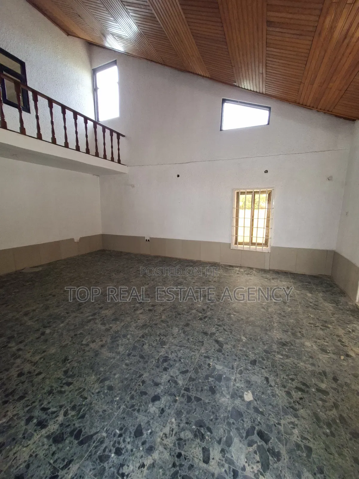 5bdrm Duplex in West Legon ,,, Medifem Area for rent