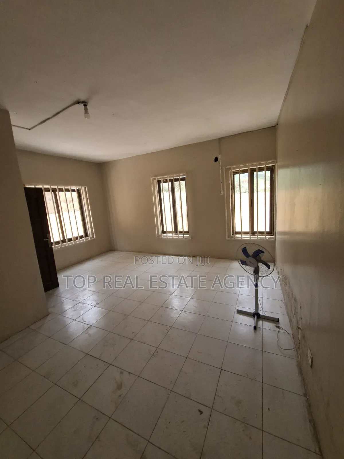 5bdrm Duplex in West Legon ,,, Medifem Area for rent