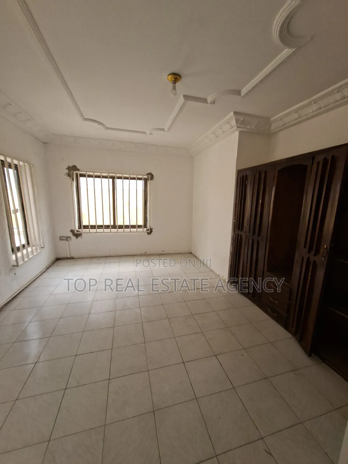 5bdrm Duplex in West Legon ,,, Medifem Area for rent