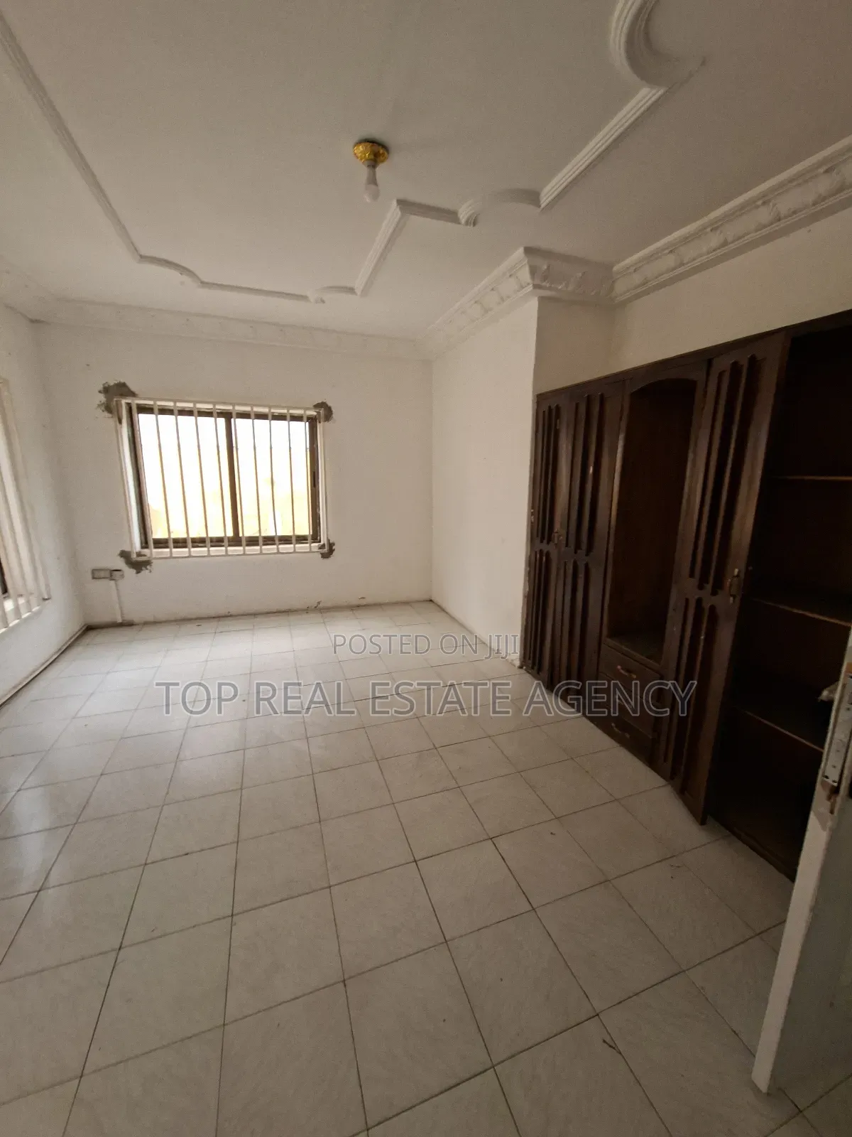 5bdrm Duplex in West Legon ,,, Medifem Area for rent