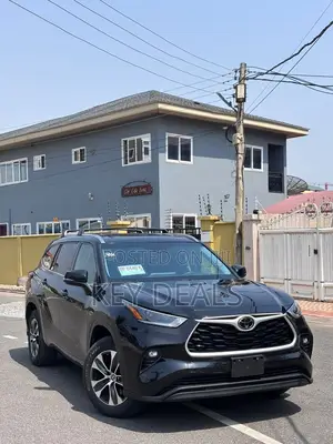 Toyota Highlander XLE 2021 Black