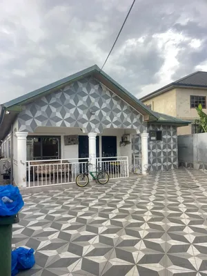5bdrm House in 3 Junction, Amasaman for sale