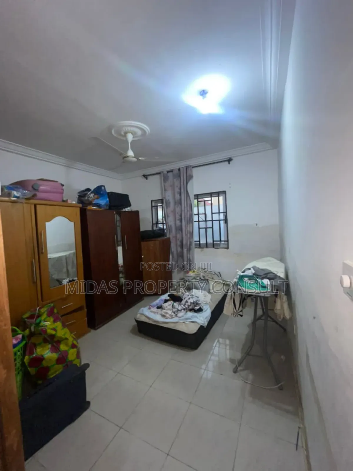 5bdrm House in 3 Junction, Amasaman for sale