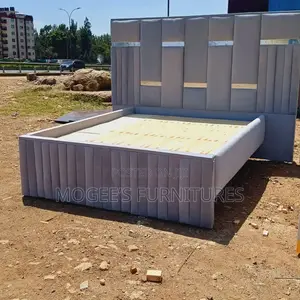 Queen Size Bed Frame Comes With Side Drawer