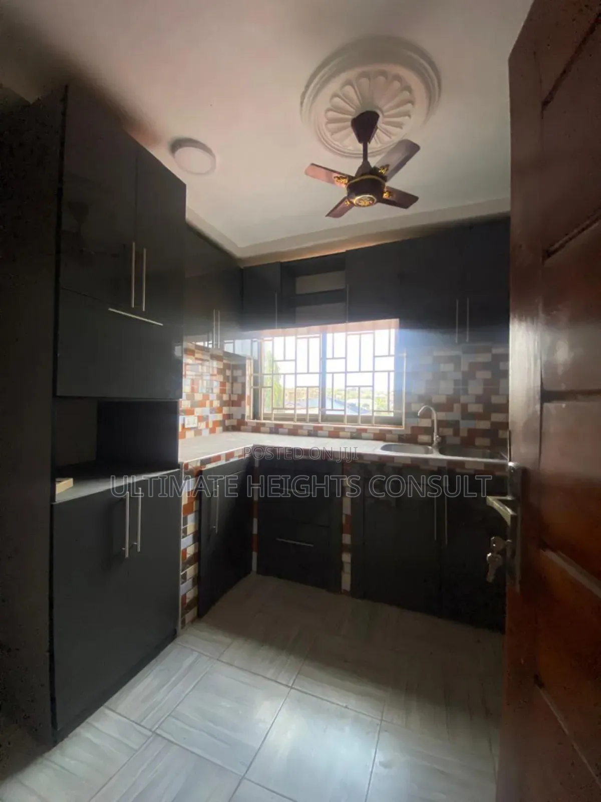 2bdrm Apartment in Lapaz Racecourse, Abrantie for rent