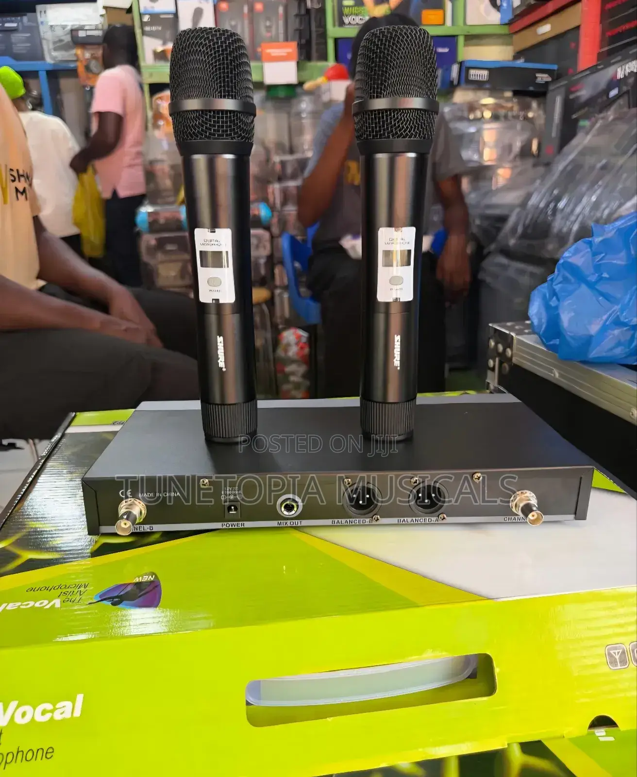 Shure Wk-u8200 2in1/ Dual Wireless Professional Microphone System