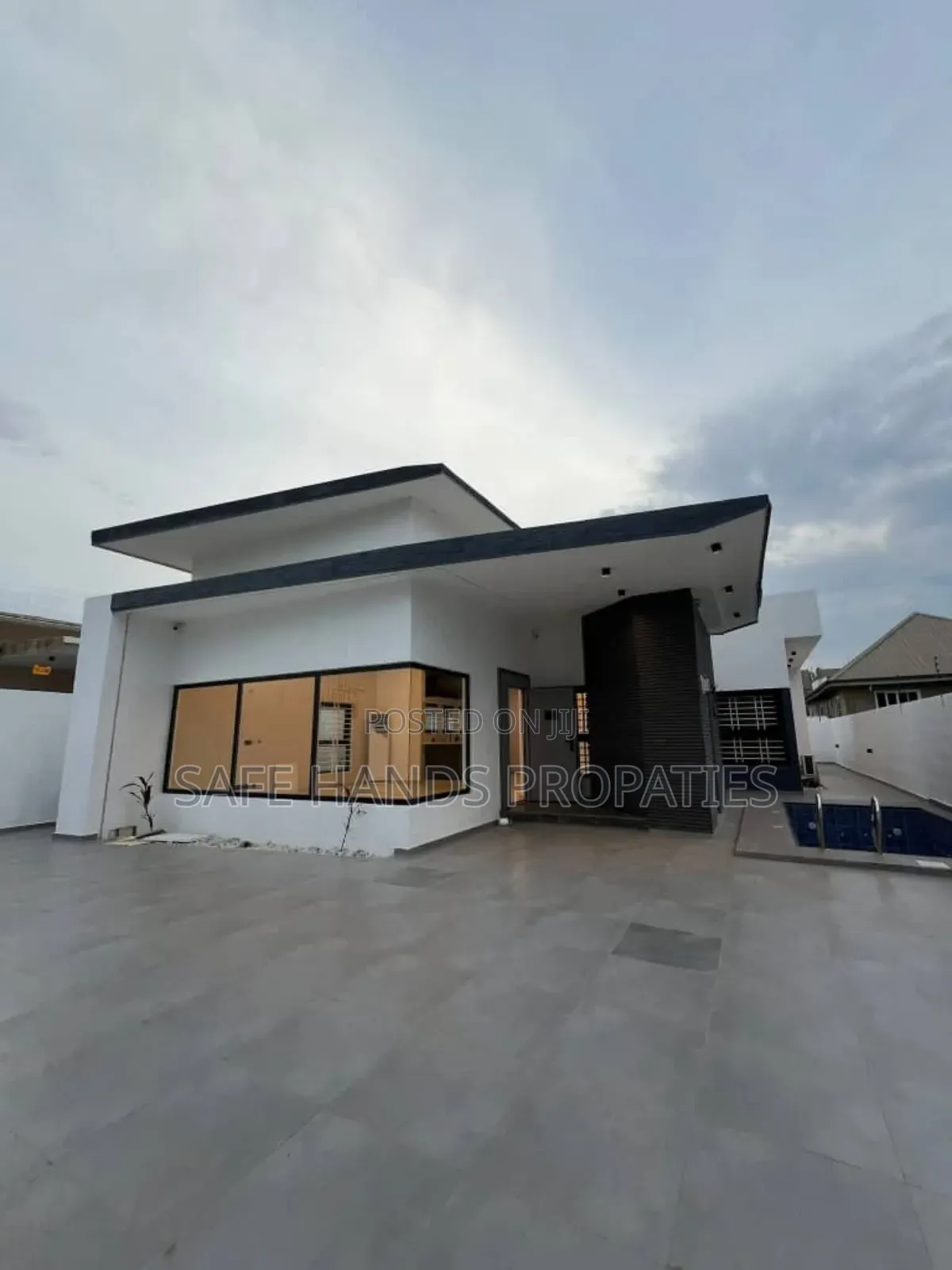 3bdrm Bungalow in Accra Metropolitan for sale