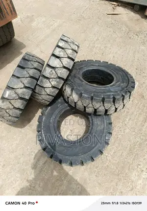 Solid Forklift Tyres