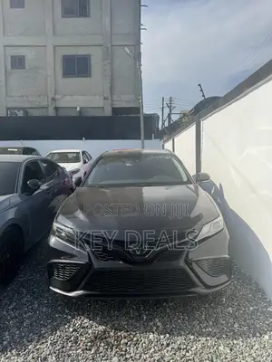 Toyota Camry SE 2024 Black