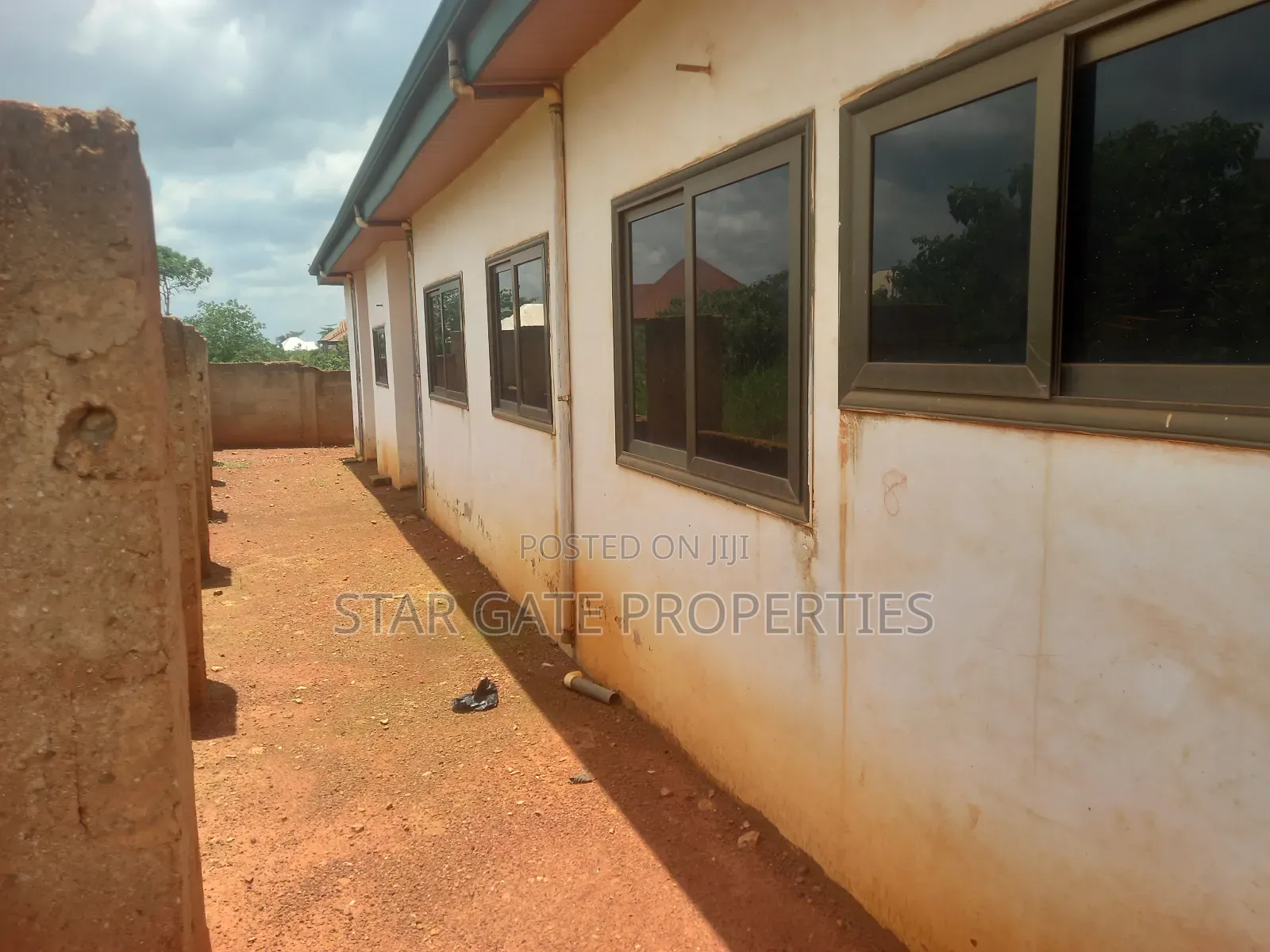 7bdrm House in Pakyi No 2. , Kumasi Metropolitan for sale