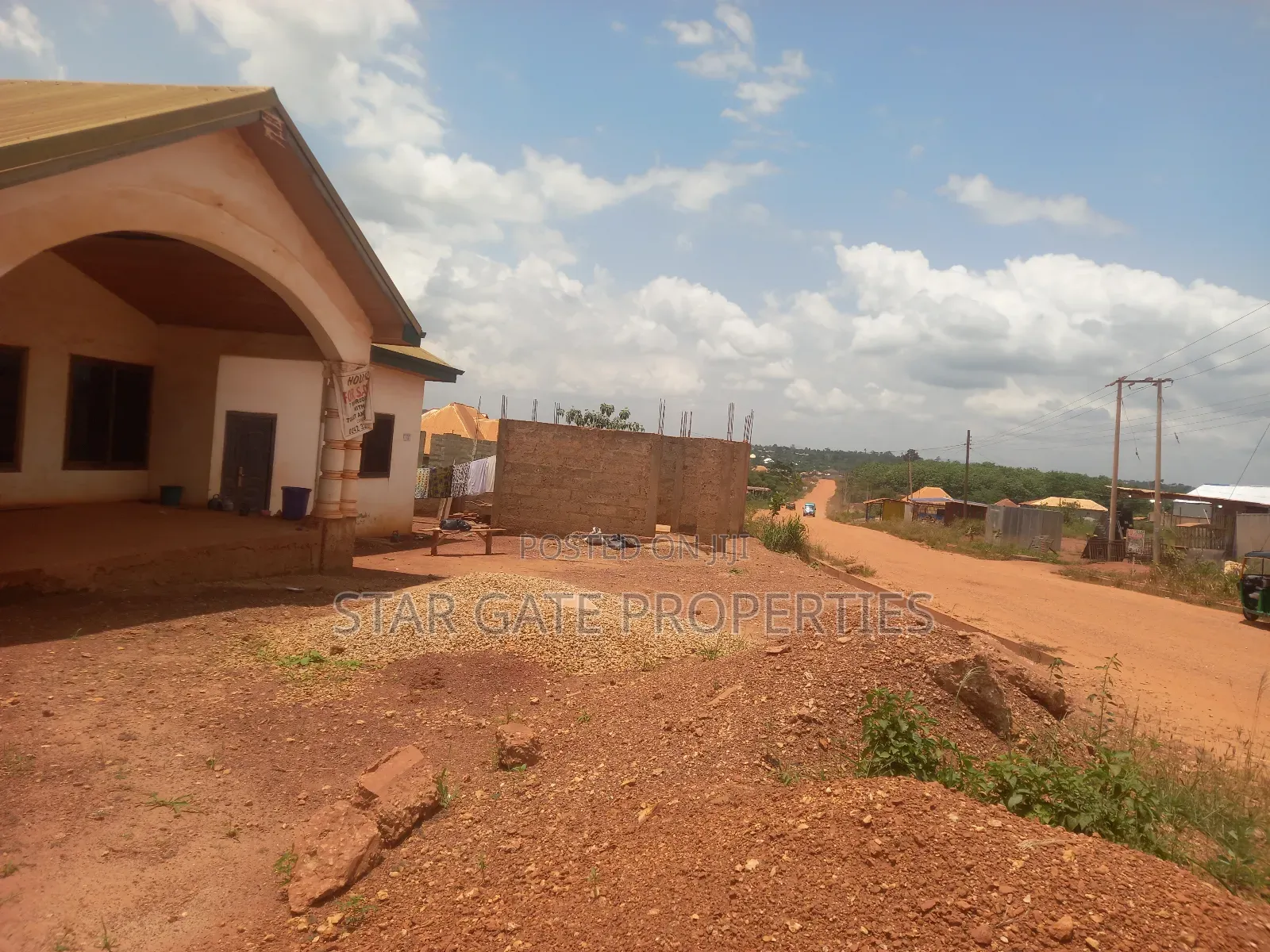 7bdrm House in Pakyi No 2. , Kumasi Metropolitan for sale