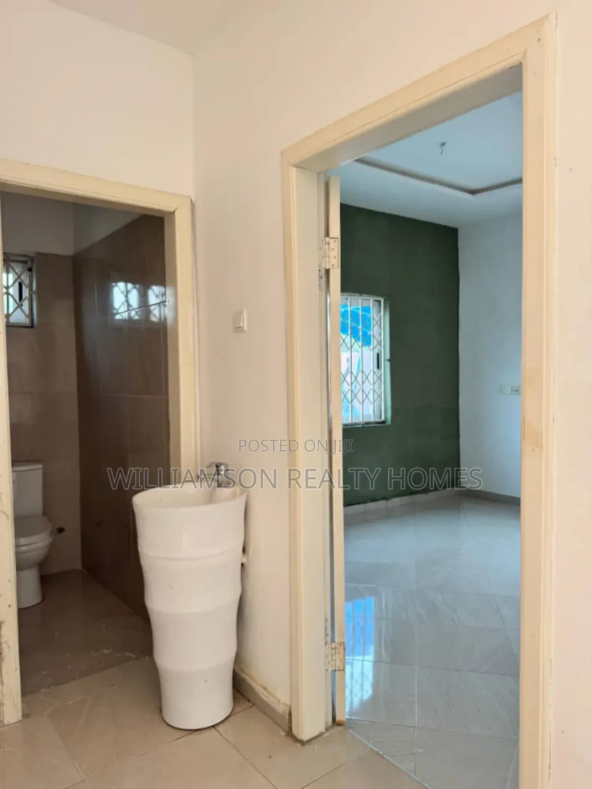 3bdrm House in Budamdrum Area, Kasoa for sale