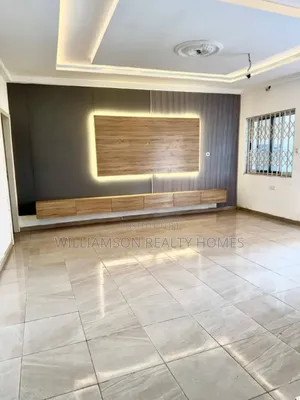 3bdrm House in Budamdrum Area, Kasoa for sale