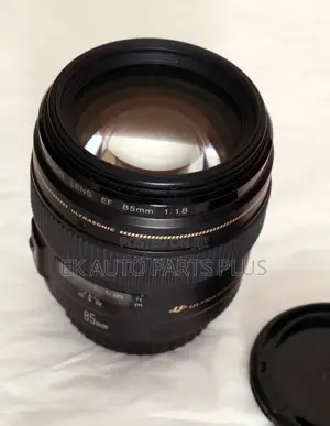 Canon Ef 85mm F1.8 Lens