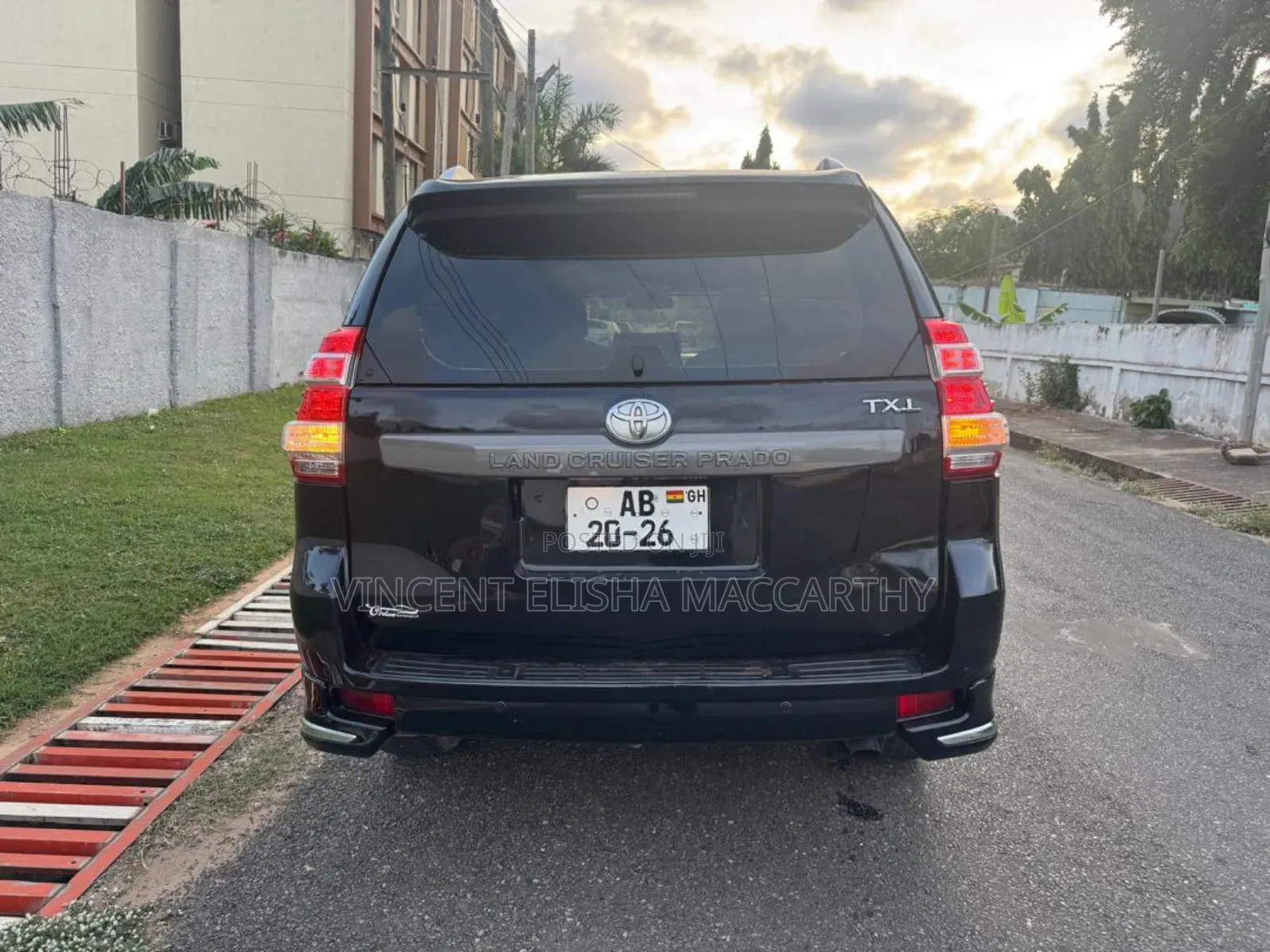 Toyota Land Cruiser Prado 2016 Black