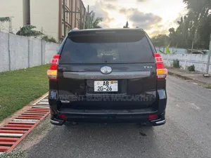 Toyota Land Cruiser Prado 2016 Black