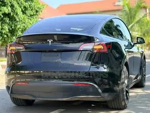 Tesla Model Y 75D kWh Long Range AWD 2023 Black