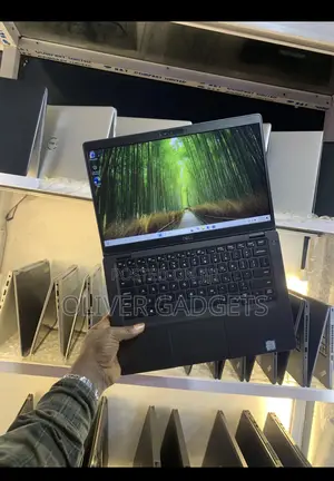 Laptop Dell Latitude 5400 16GB Intel Core i7 SSD 256GB