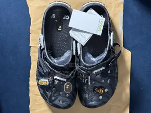 Stylish Unisex Crocs Clogs Pattern Design Size 40-45 Black Color