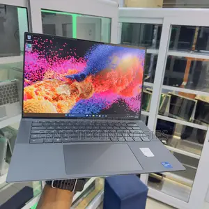 Laptop Dell Precision 5560 16GB Intel Core i7 SSD 1T