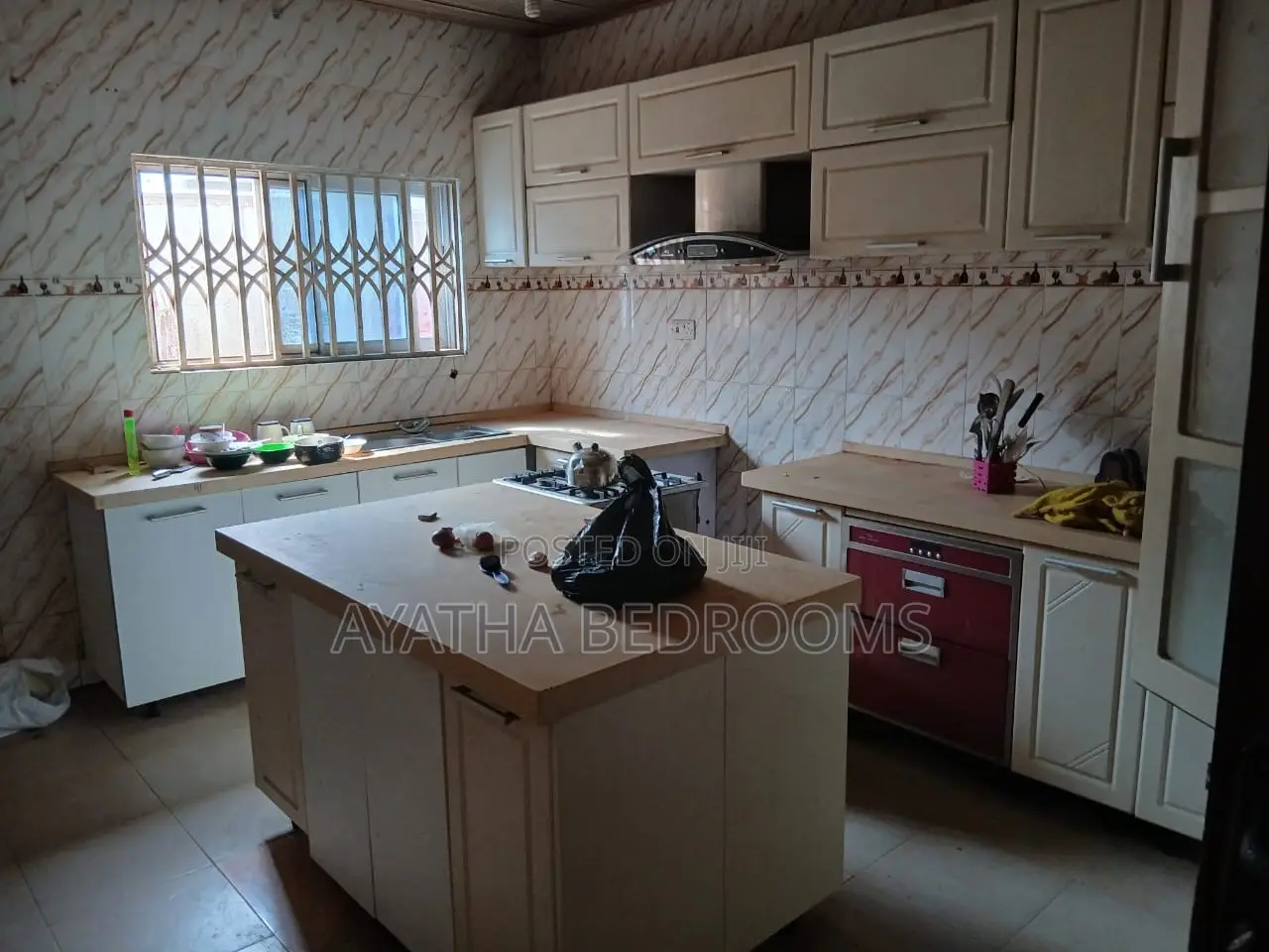 3bdrm House in Okpoigonno, Spintex for rent