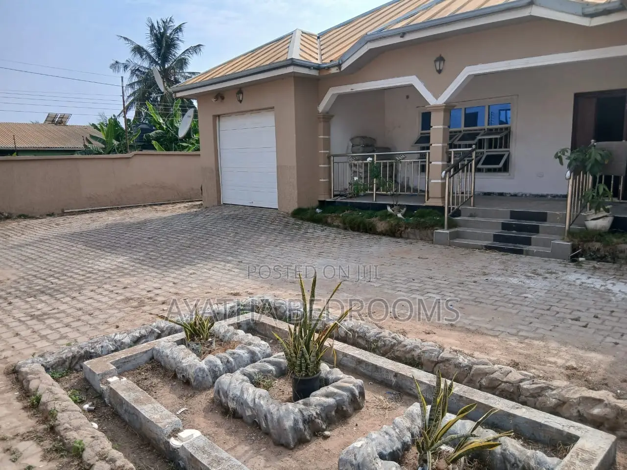 3bdrm House in Okpoigonno, Spintex for rent