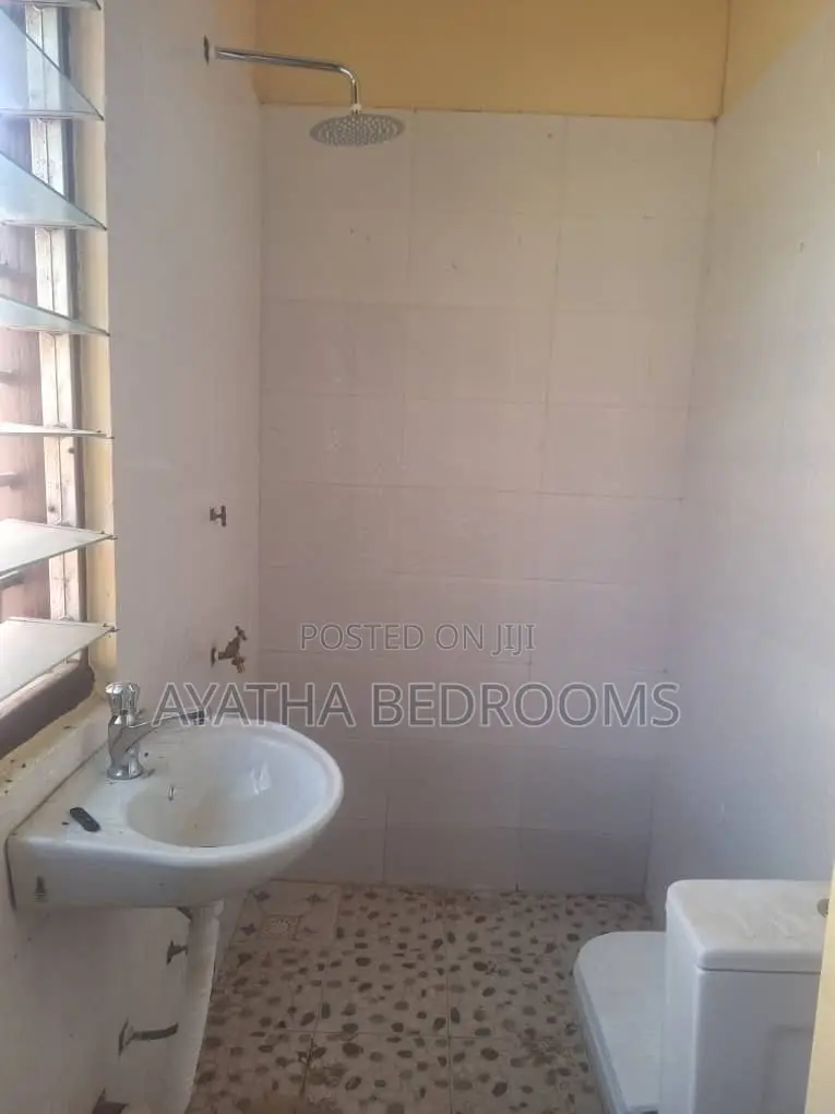 2bdrm House in Coastal, Spintex for rent