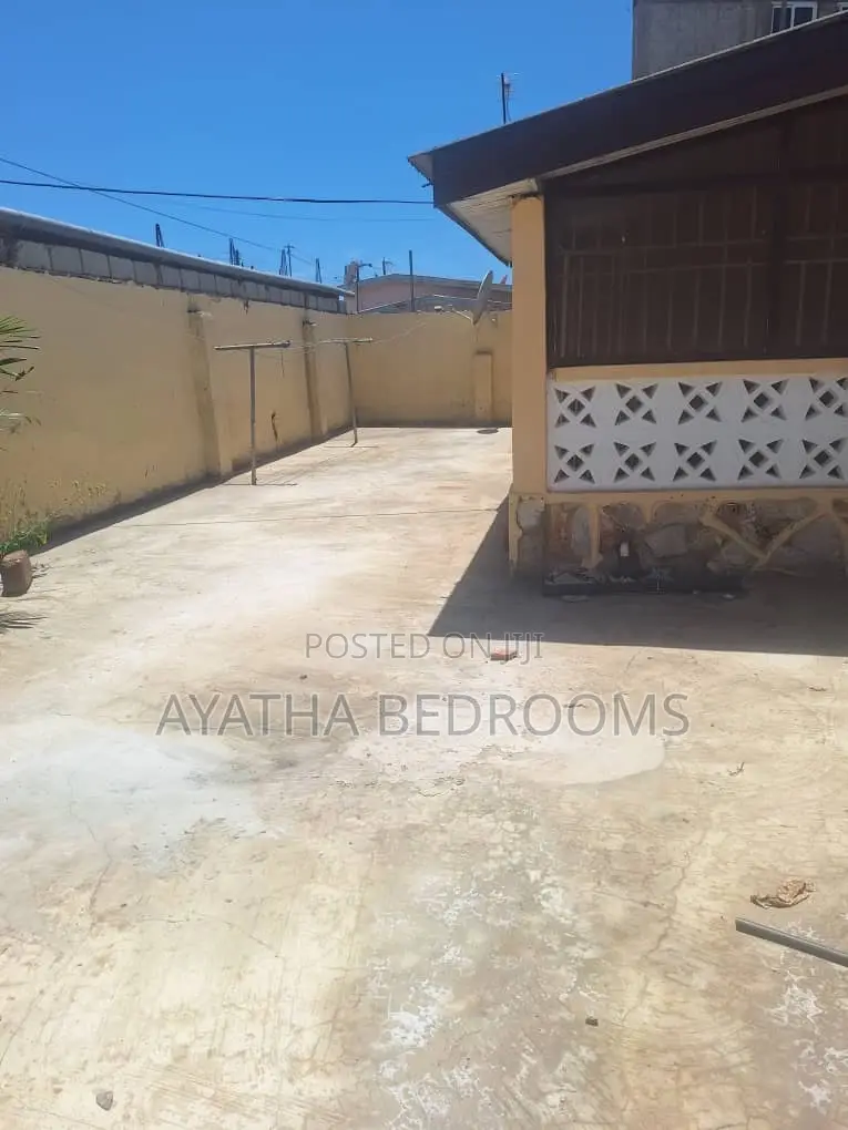 2bdrm House in Coastal, Spintex for rent