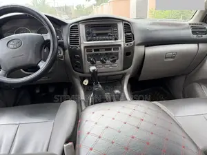 Toyota Land Cruiser 100 4.7 Executive 2006 Gold