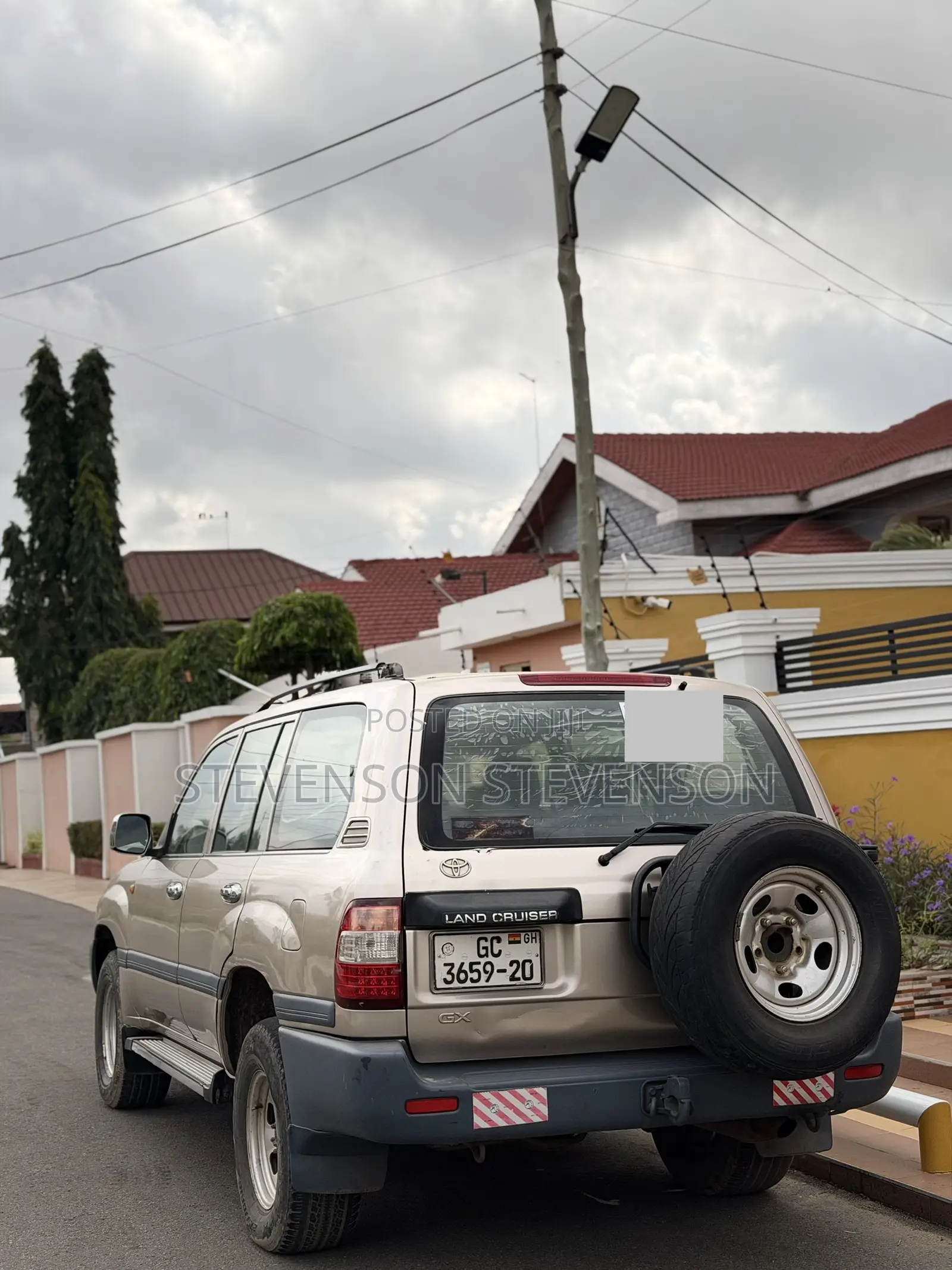 Toyota Land Cruiser 100 4.7 Executive 2006 Gold