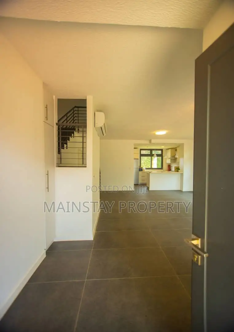 3bdrm Townhouse / Terrace in Oyarifa for rent