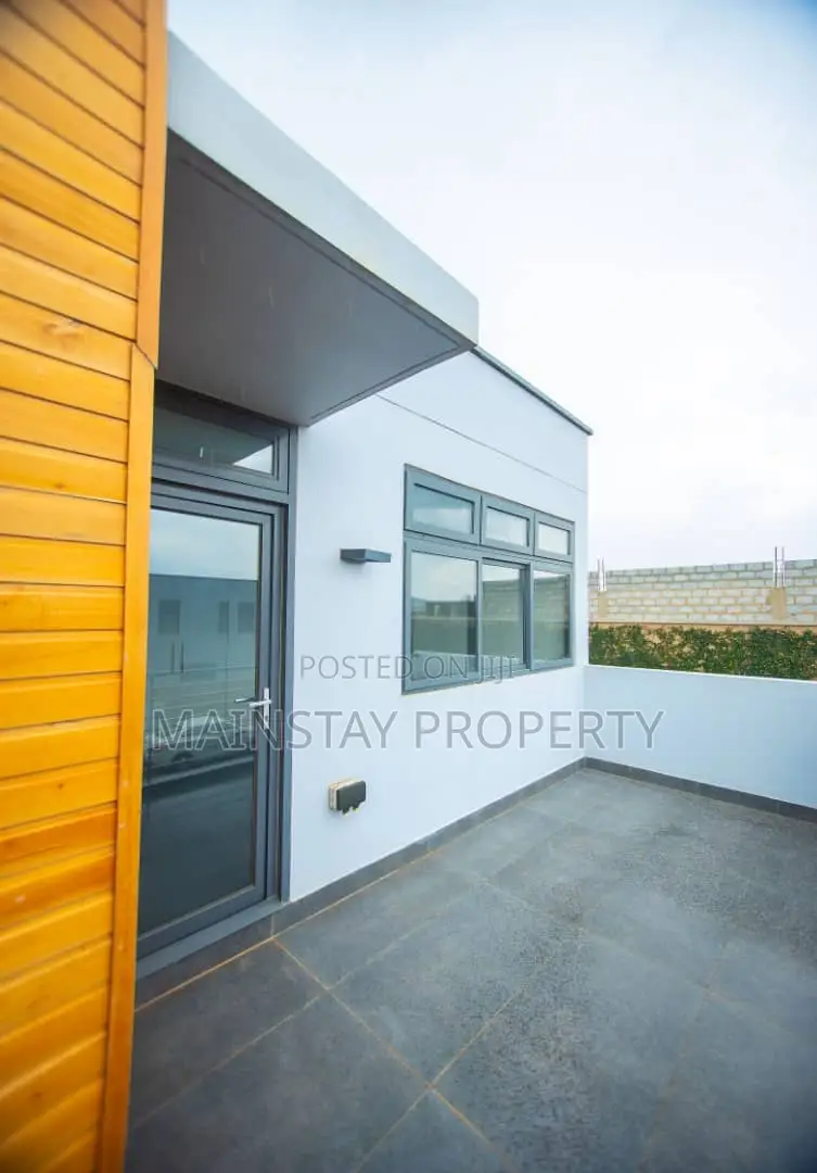 3bdrm Townhouse / Terrace in Oyarifa for rent