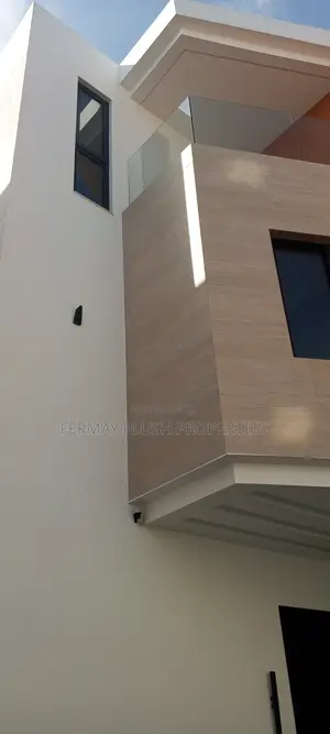 4bdrm House in Dzorwulu, Accra Metropolitan for sale