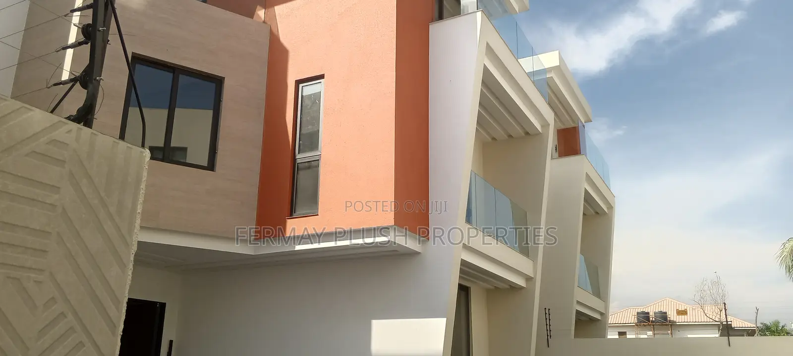 4bdrm House in Dzorwulu, Accra Metropolitan for sale