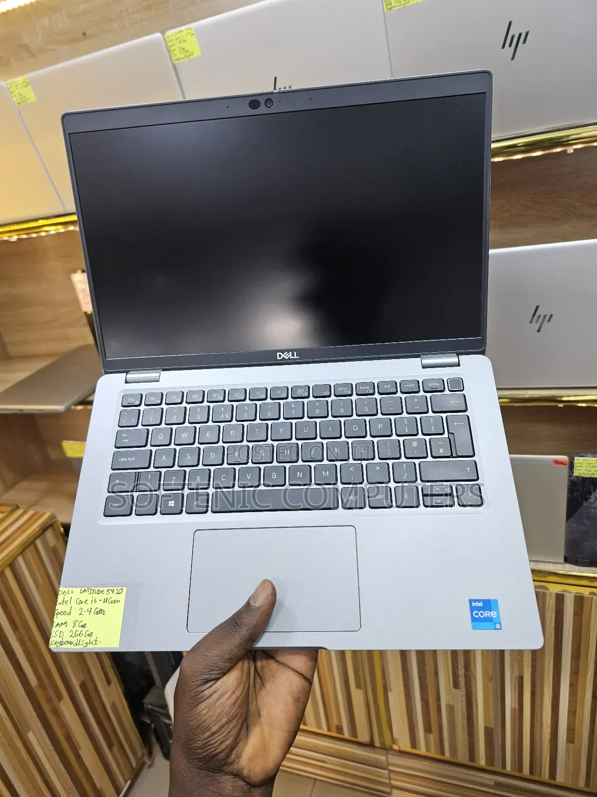Laptop Dell Latitude 7390 8GB Intel Core i5 SSHD (Hybrid) 256GB